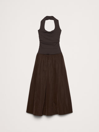 Vestido Largo con Escote Halter y Espalda Descubierta