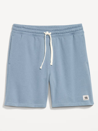 Shorts con logo de rotación: entrepierna de 7 pulgadas.