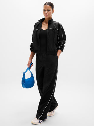 Chaqueta Deportiva Cuello Alto con Bolsillos