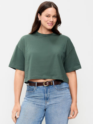 Camiseta corta extragrande con cuello redondo vintage.