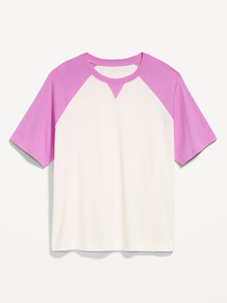 Camiseta raglán vintage con cuello redondo.