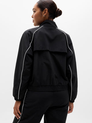 Chaqueta Deportiva Cuello Alto con Bolsillos