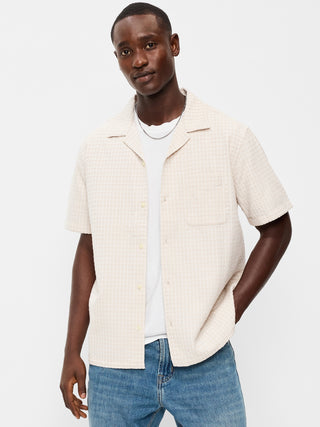 Camisa Camp de manga corta en jacquard texturizado.