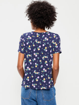 Camiseta de lujo con cuello redondo.