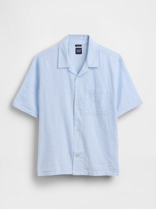 Camisa holgada de lino y algodón con dobladillo recto.