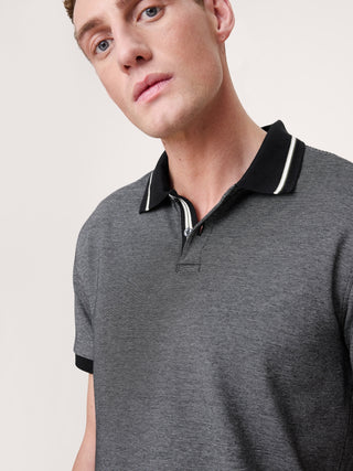Polo con toque de lujo.