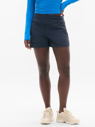 Short Deportivo Talle Medio con Bolsillos
