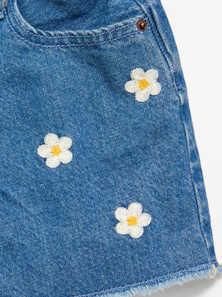 Shorts vaqueros con dobladillo deshilachado y bordado de cintura alta para niñas.