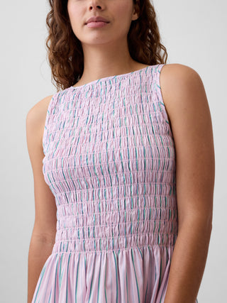 Minivestido fruncido con cuello barco.