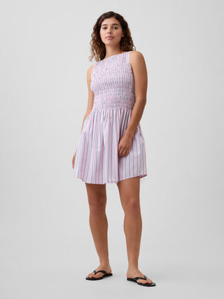 Minivestido fruncido con cuello barco.