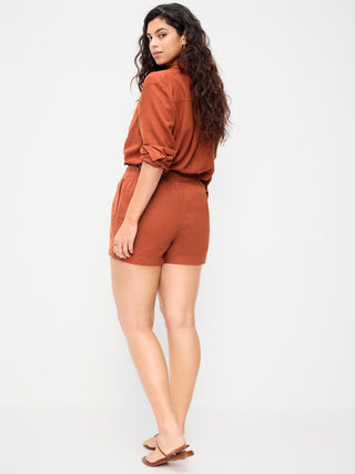 High-waisted shorts with elastic waistband