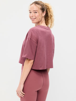 Camiseta corta extragrande con cuello redondo vintage.