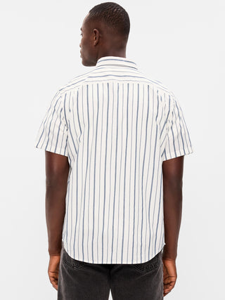 Camisa de corte clásico para uso diario.