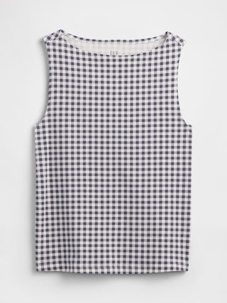 Camiseta sin mangas con cuello barco.