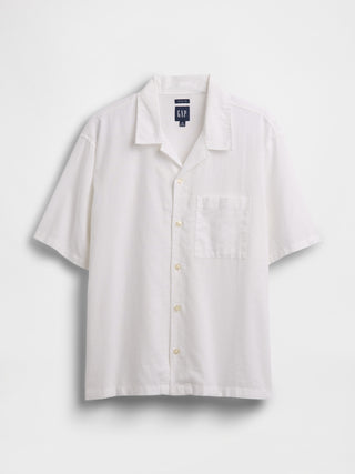Camisa holgada de lino y algodón con dobladillo recto.