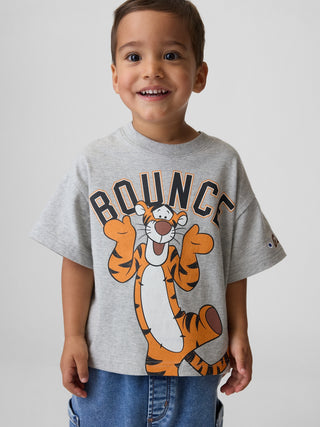 Camiseta con gráfico extragrande de Winnie The Pooh para bebés y niños pequeños.