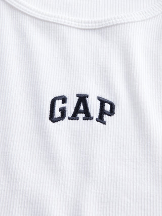 Camiseta moderna con logo Rib Gap.