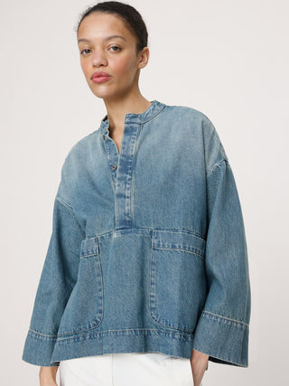 Camisa Denim Oversize con Detalle Bolsillos
