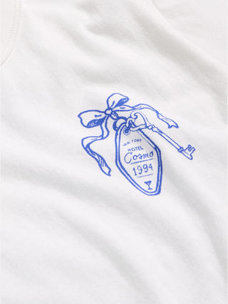 Camiseta gráfica de cuello redondo EveryWear.