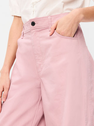 Pantalones chinos tipo barril de tiro medio.