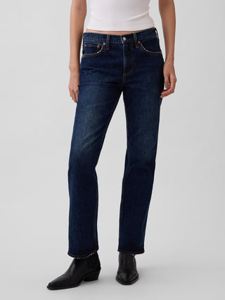 Jeans rectos relajados de talle medio.