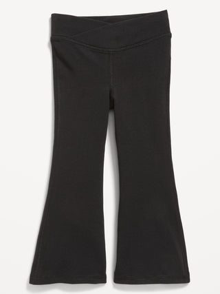 Leggings acampanados cruzados PowerChill para niñas pequeñas.