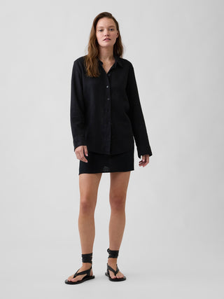 Camisa oversized de mezcla de lino, de corte fácil.