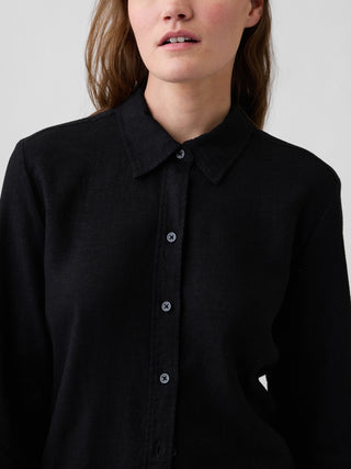 Camisa oversized de mezcla de lino, de corte fácil.