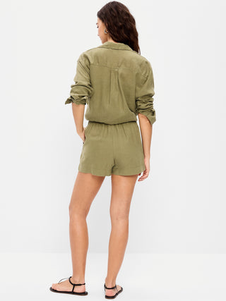 High-waisted shorts with elastic waistband