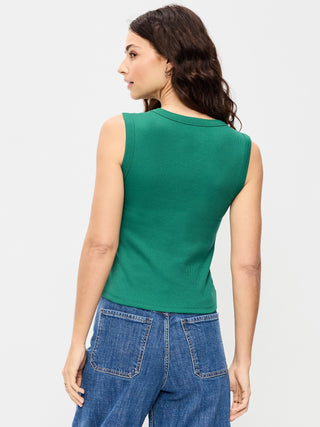 Camiseta sin mangas corta ajustada con cuello en V.