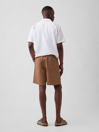 Shorts caqui sin cordones Essential de 7".