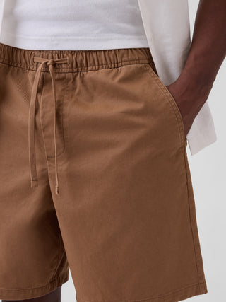 Shorts caqui sin cordones Essential de 7".