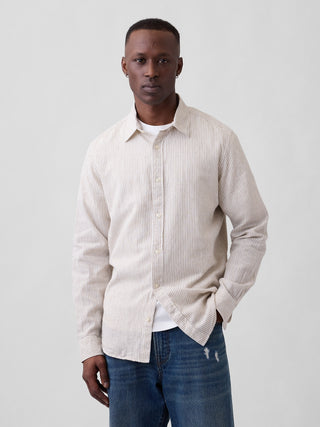 Camisa de mezcla de lino con corte estándar.