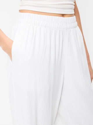 Pantalones anchos en mezcla de lino con talle alto.