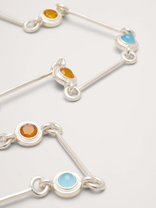 Collar de eslabones de piedra circular.