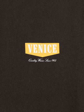 Camiseta gráfica.