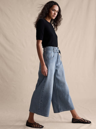 Jean culotte ligero de talle ultraalto.