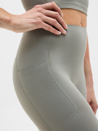 Legging de tiro suave Salutation Stash.