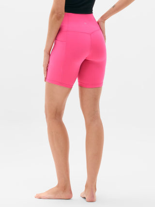 Pantalón corto de 7" de talle alto Salutation Stash.