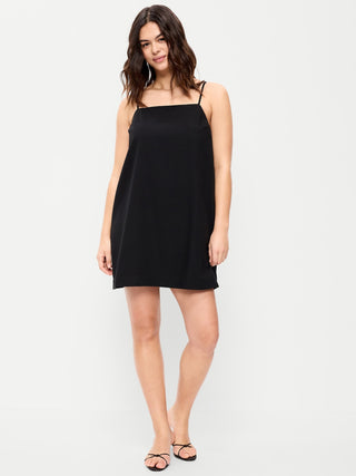 Vestido recto mini con tiras.