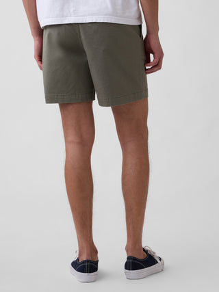 Pantalones cortos relajados de 7".