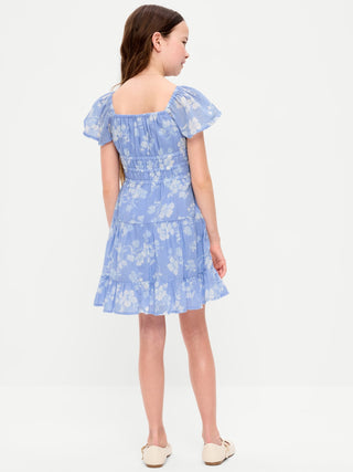 Vestido escalonado de gasa arrugada entallado y con vuelo para niñas.