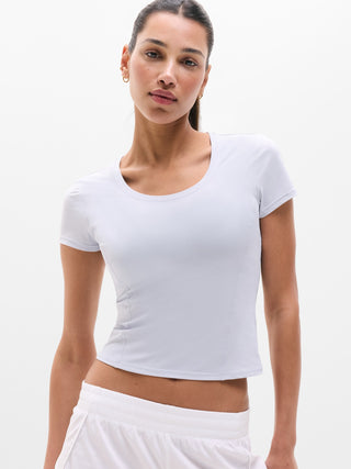 Camiseta con espalda cruzada de resistencia.