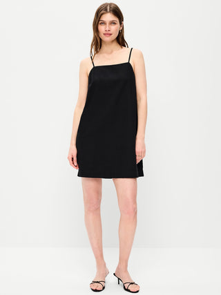 Vestido recto mini con tiras.