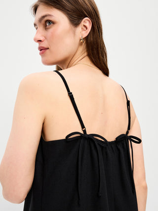 Vestido recto mini con tiras.