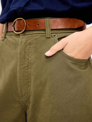 Pantalones chinos tipo barril de tiro medio.