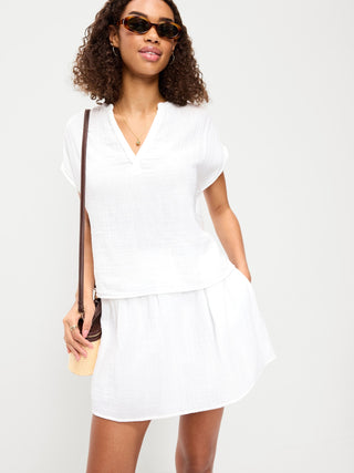 Minifalda pantalón de gasa arrugada con cintura con volantes.