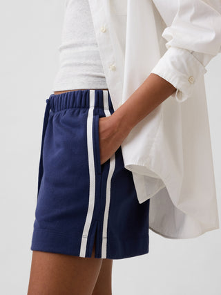 Shorts relajados de felpa francesa con rayas.