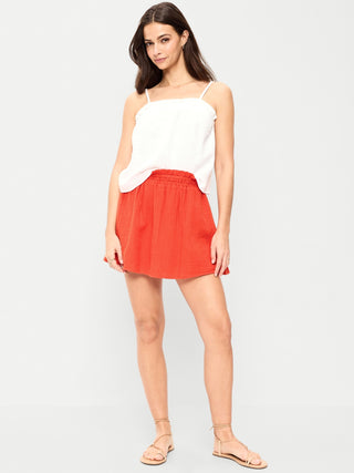 Minifalda pantalón de gasa arrugada con cintura con volantes.