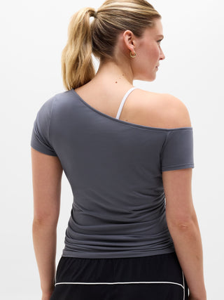 Camiseta con un hombro Move With Ease.